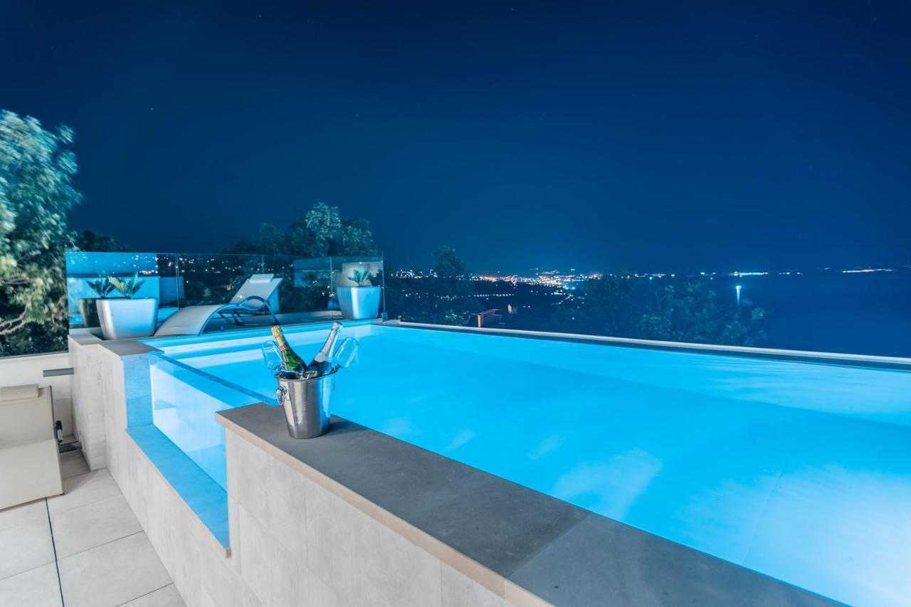 Villa The Boat With Rooftop Pool Matulji Eksteriør bilde