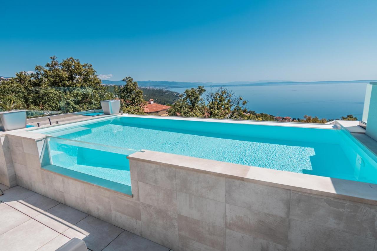Villa The Boat With Rooftop Pool Matulji Eksteriør bilde