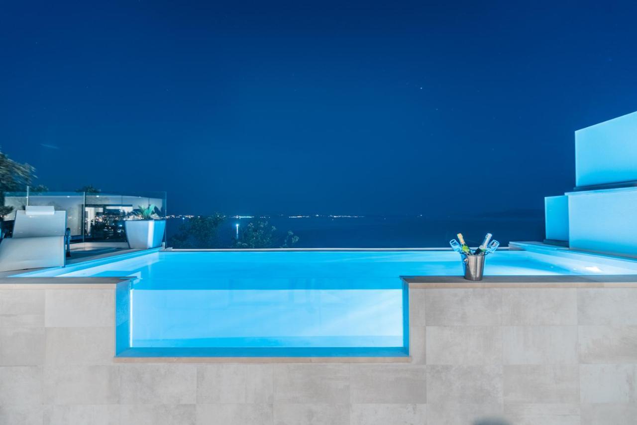 Villa The Boat With Rooftop Pool Matulji Eksteriør bilde